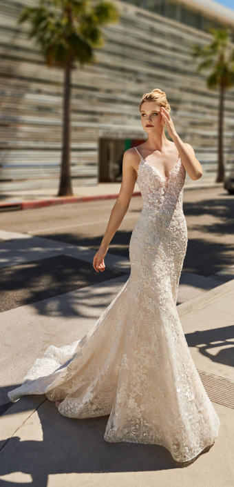 Wedding Gown Guide – What to Wear for Short, Tall, Hourglass, Chubby, and  Skinny Brides? - HubPages