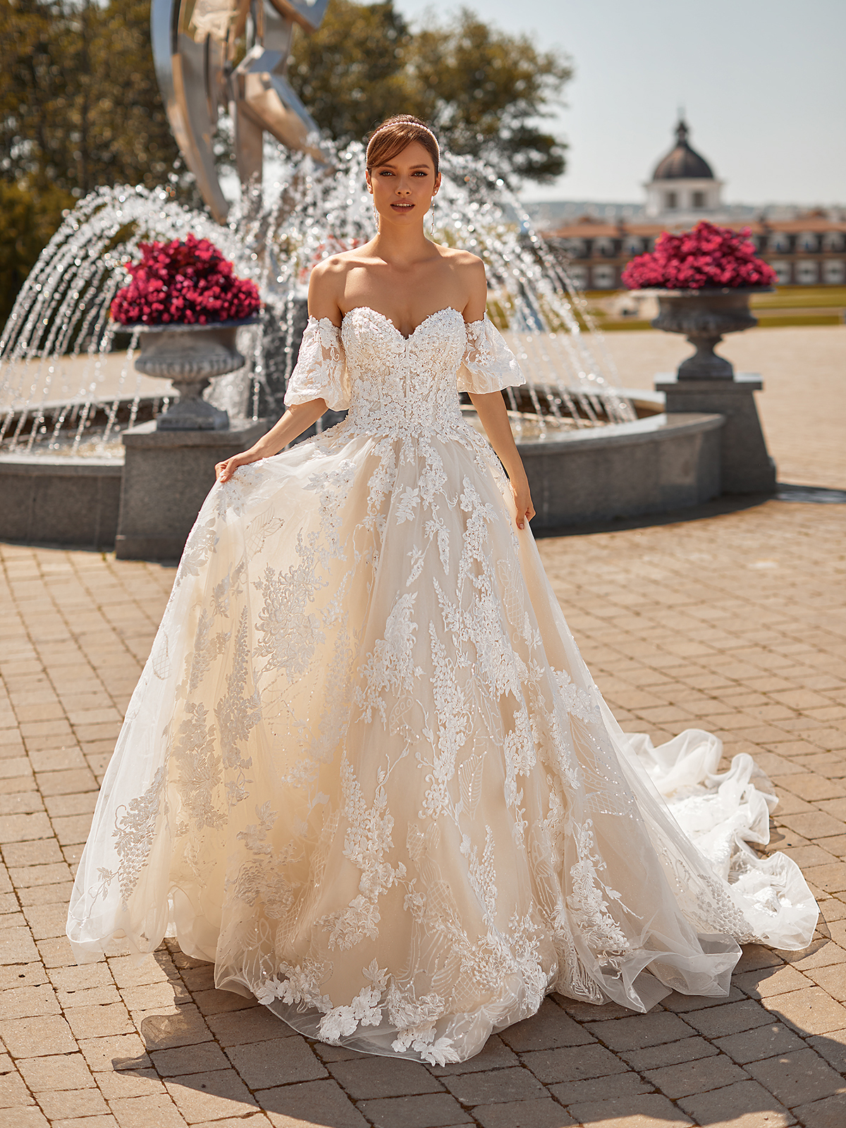 The best wedding dresses for hourglass figures - Inspiration