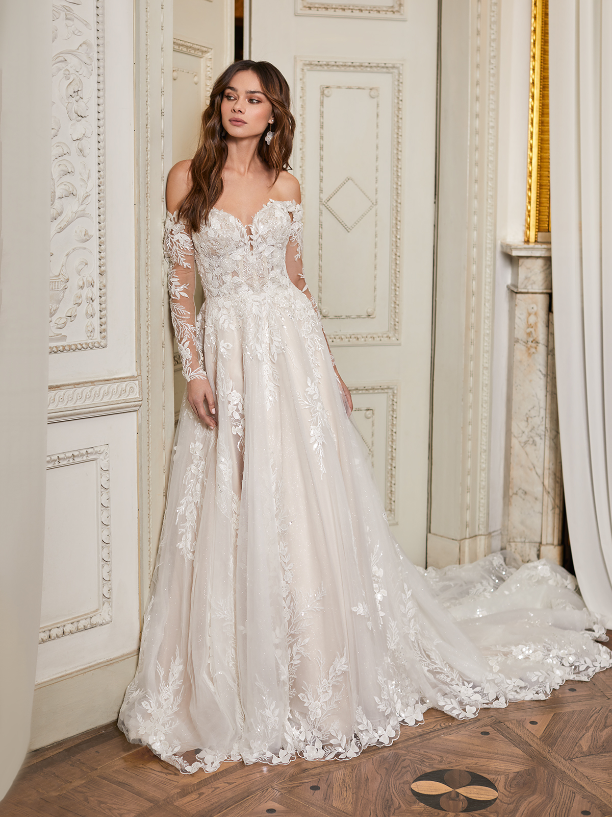 32 Winter Wedding Dresses Perfect for cold day | Long sleeve dresses