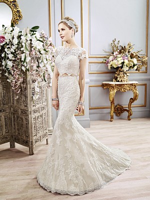 Val Stefani CASSIEL style D8102 bohemian chic sleek Chantilly lace two-piece wedding dress Val Stefani CASSIEL style D8102 bohemian chic sleek Chantilly lace two-piece wedding dress