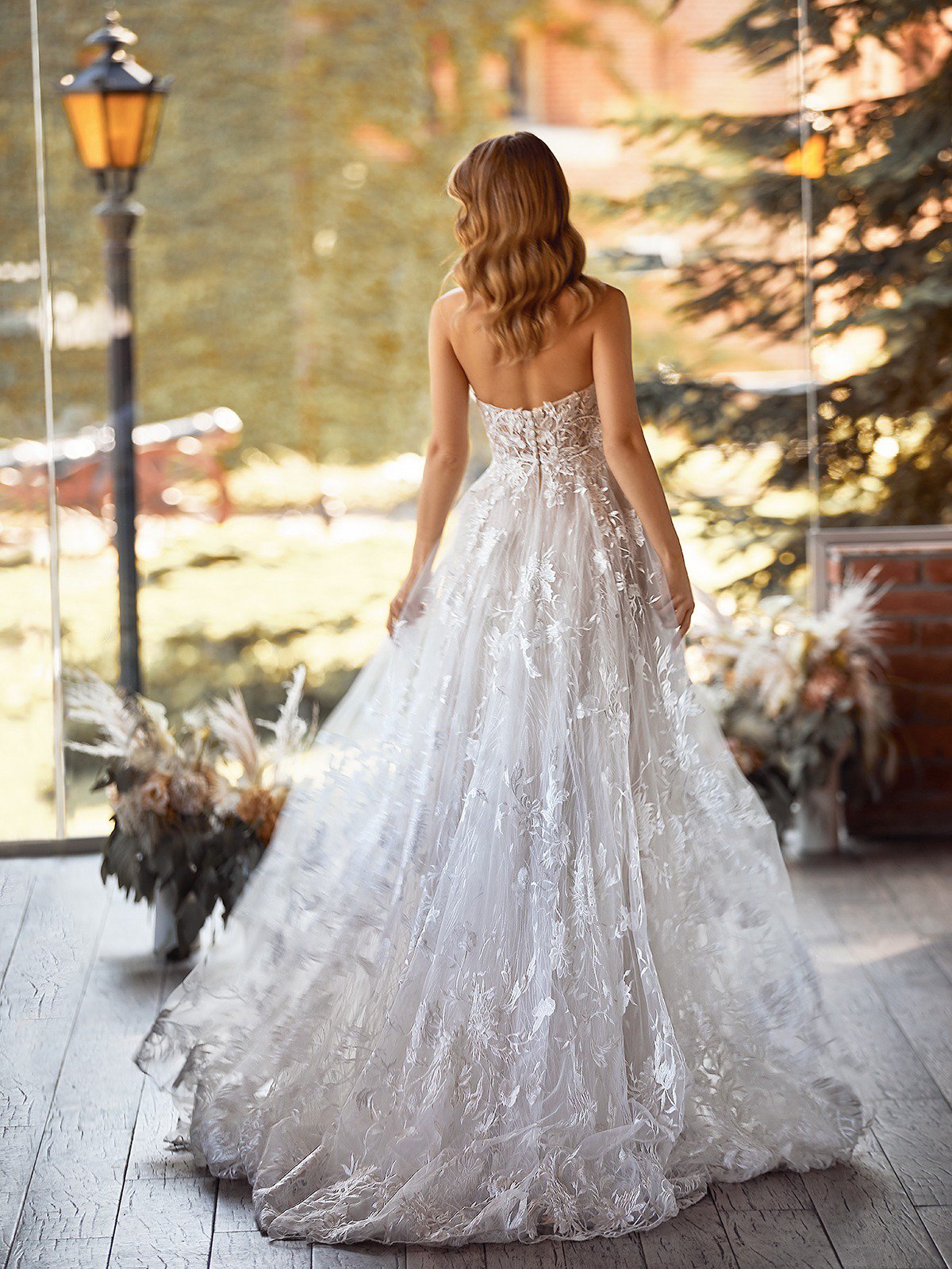 Fairytale Corset Wedding Dress Bridal Gown Lace beaded appliqués Custom  Made