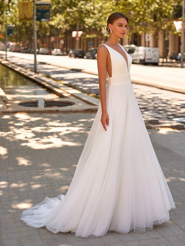 Simple, Elegant Wedding Dresses