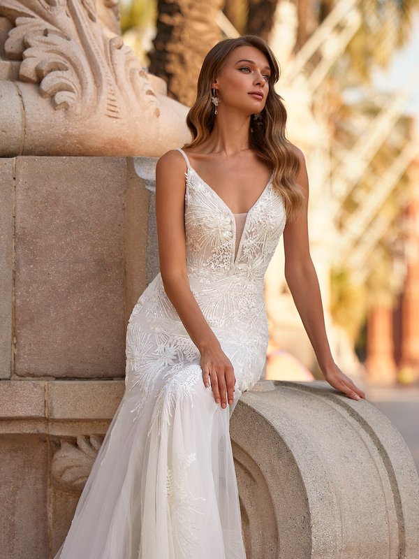 Sexy Mermaid Wedding Dress with Lace Details